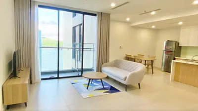 Căn Hộ 2 Phòng Ngủ Tầm Nhìn Vịnh Với Bể Bơi & Tầm Nhìn Biển – Hòn Chồng – 23 Triệu VND/Tháng