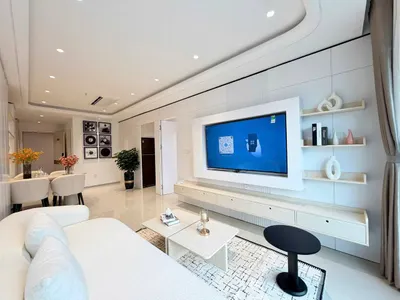 프리미엄 2침실 아파트 임차 — Oceanus OC3, 냐짱 — 72 m², 신축, 도시 및 산 전망 — 2,400만 VND/월