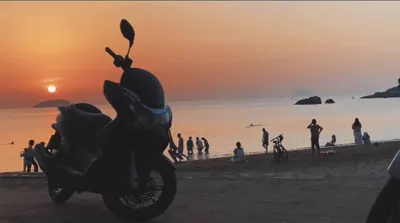 本田PCX 125摩托车出售 – 2013款，燃油喷射，蓝卡，赠送头盔