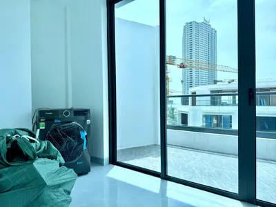 Cho thuê căn hộ ở trung tâm Nha Trang – 10 triệu VND/tháng, cho phép thú cưng, hợp đồng 3–6 tháng