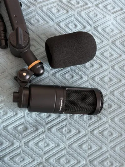 Микрофон Audio-Technica AT2020 + тяжёлый пантограф (комплект для записи/стрима)