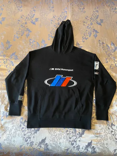 稀有原装 PUMA BMW M 摩托运动周边商品 – 两件连帽卫衣（M & XL）– 已售罄库存