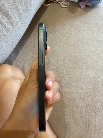 iPhone 15 Pro 256GB Black Titanium – треснуто заднее стекло