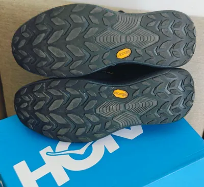 Hoka Transport 跑鞋 46码 – 160万越盾