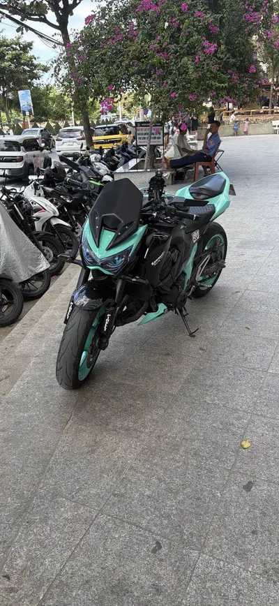 Xe máy Kawasaki Z800 2015 – Bảo dưỡng hoàn toàn, Ống xả mới & Lốp mới – 135 triệu VND