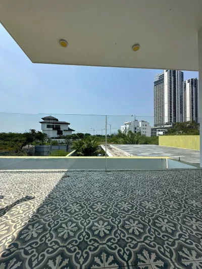 北芽庄别墅出租 – 300平米，2间卧室，游泳池，海景 – 3000万越南盾/月