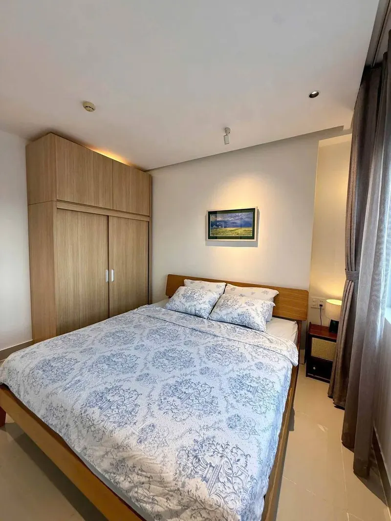 Căn hộ 2 phòng ngủ cho thuê trong khu Napoleon, phía bắc Nha Trang – view biển, ban công – 18 triệu VND/tháng — 5/8