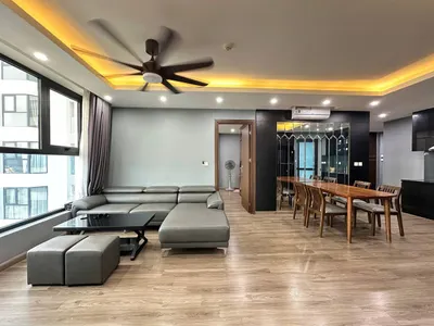 HUD 복합단지의 새로운 3침실 코너 아파트 임대 – 월 2600만 동