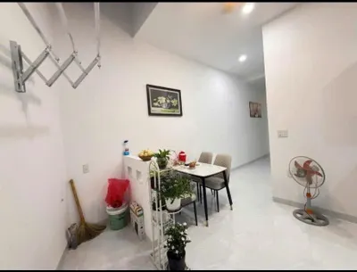 단층 주택 임차 – 냐짱 북쪽 – 2개 침실 – 가구 완비 – 월 1,200만 VND