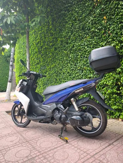 야마하 Nouvo 5 125cc 스쿠터 판매 - 최근 정비됨, 완벽한 상태, Givi 탑박스 포함