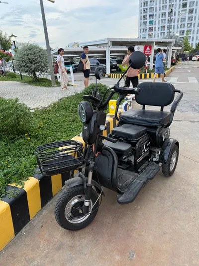 OSAKA Electric Moped – Used, Family Transport