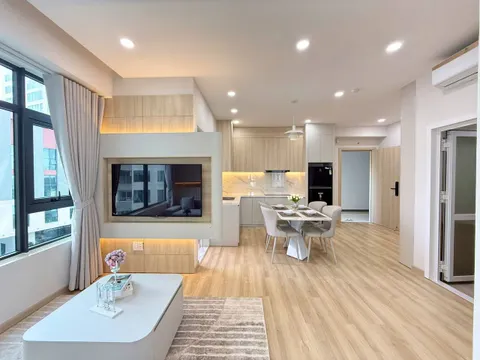 나트랑 북쪽 2침실 코너 아파트 임차 – 65㎡ – 현대식 디자인 – 월 1,800만 VND