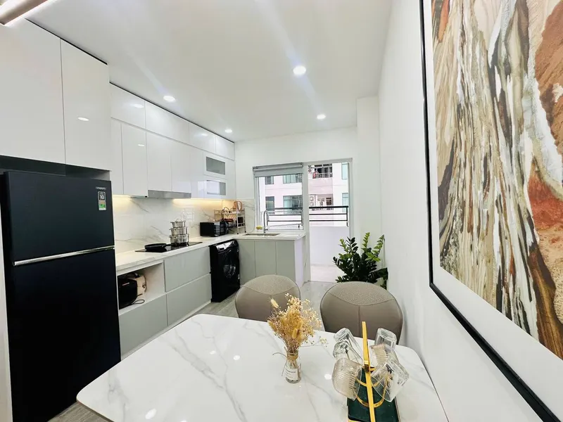 2-Bedroom Apartment in Oceanus – Sea View – Fresh Renovation — 2/8