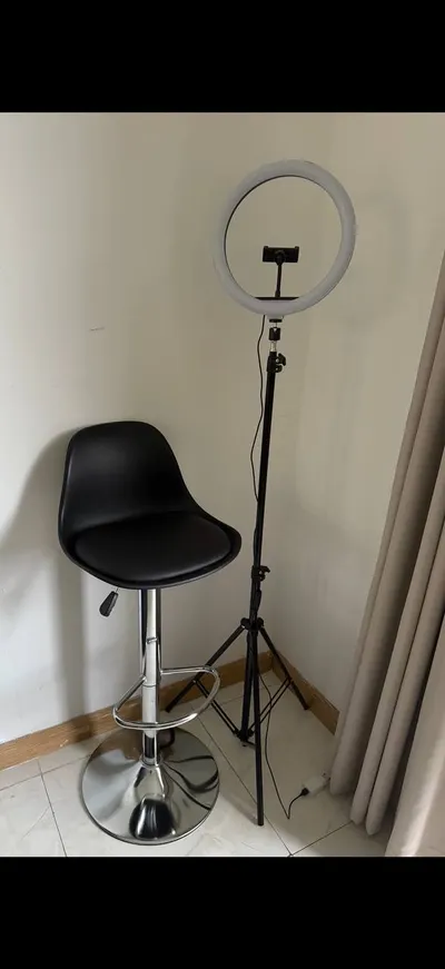 Fan and Ring Light with Tripod – Barely Used – 200K and 150K VND