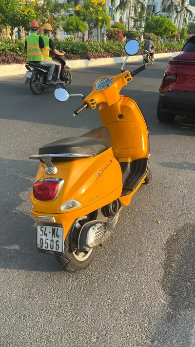 Xe Tay Ga Vespa LX 125, 2009 – 8 Triệu VND
