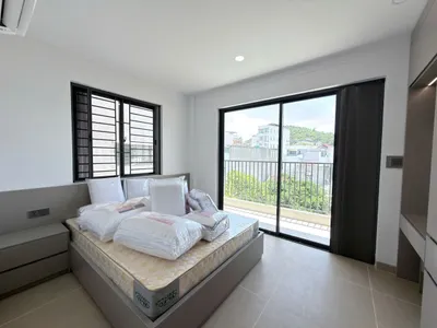 Luxurious 2-Bedroom Apartment on Hon Chong Beach – 19M VND/Month