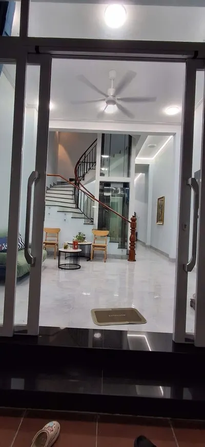 Cho thuê căn hộ 3 phòng ngủ với 3 phòng tắm gần bãi biển – Phía Bắc Nha Trang, 28 triệu VND/tháng