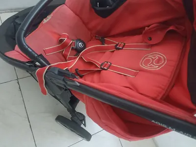 Xe đẩy Cybex – Đã qua sử dụng, cần điều chỉnh bánh xe và sửa mái che