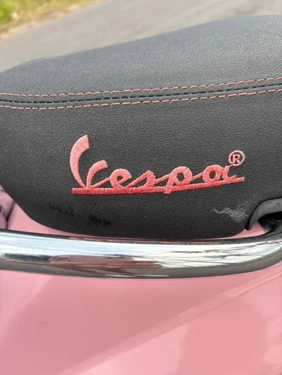 Vespa Piaggio 125 – 2011 года, розовая, 53 747 км
