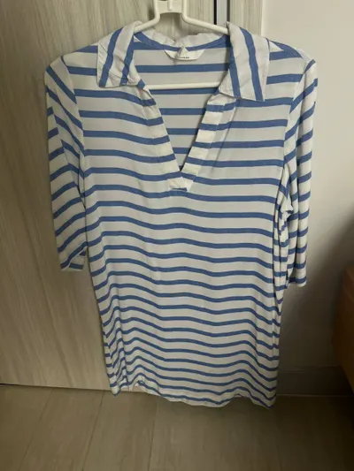 Bộ quần áo trẻ em và người lớn – Áo gió Nike, dép, váy H&M và hơn nữa