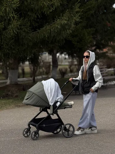 Rant Moss Reversible Baby Stroller – Excellent Condition – 3 Million VND