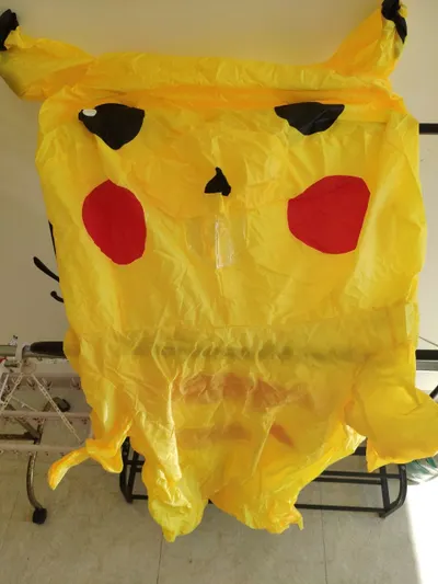 Bộ sưu tập: Dụng cụ, trang phục Pikachu, đàn guitar, mũ bảo hiểm, xe tay ga – Nha Trang phía nam