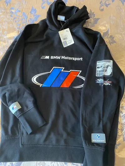 稀有原装 PUMA BMW M 摩托运动周边商品 – 两件连帽卫衣（M & XL）– 已售罄库存