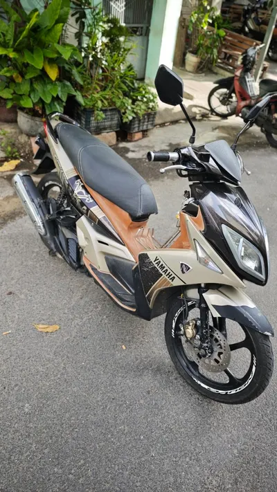 Мотобайк Yamaha Nouvo 132 на продажу – 2013 года – синяя карта – 13 млн VND