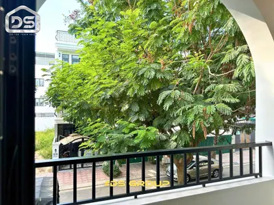 Studio Apartment with Balcony & Sea View – 10M VND/Month