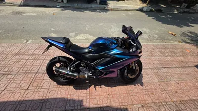 顺化 Yamaha R3 320cc 摩托车租赁 – 900K VND/天、450万/周、900万/月