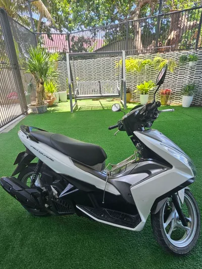 혼다 에어블레이드 125cc 스쿠터 판매 - 2014년, 블루카드, 28,000km