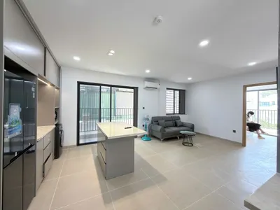 Luxurious 2-Bedroom Apartment on Hon Chong Beach – 19M VND/Month