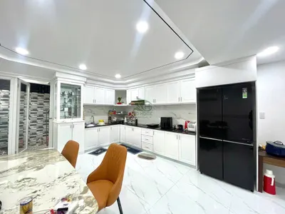 Nhà 3 tầng trên đường chính – Hà Quang 2