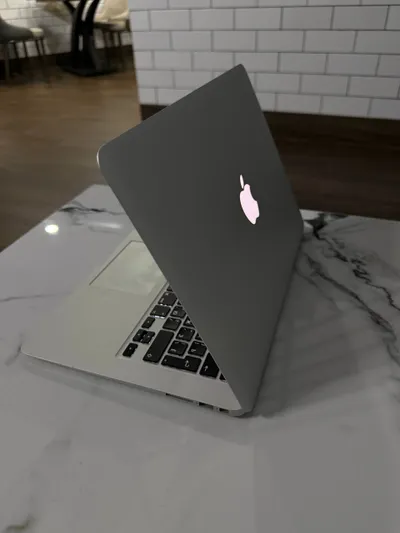 MacBook Air 13" (2017) – 550만 VND