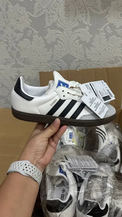 Кроссовки Adidas Samba – 200 тыс VND