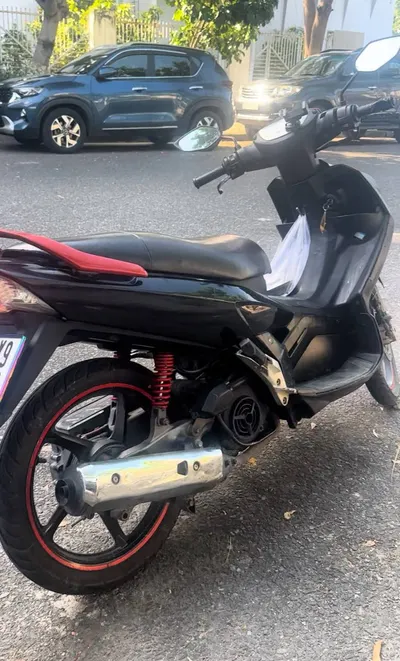 Yamaha Nouvo 3 Red-Black Edition Scooter for Sale – 5.5M VND