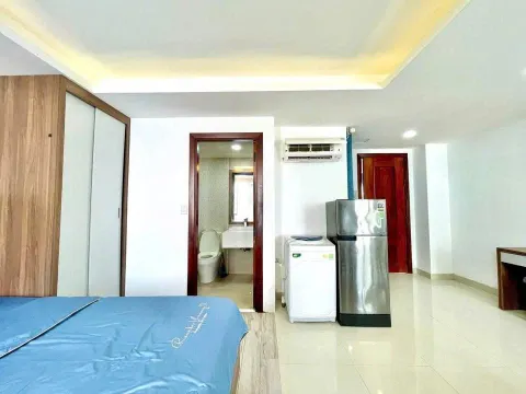 도심 중심부의 쾌적한 40m² 원룸 아파트 – 월 750만 VND