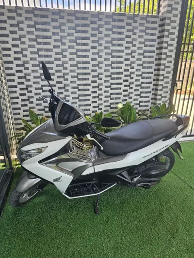 혼다 에어블레이드 125cc 스쿠터 판매 - 2014년, 블루카드, 28,000km