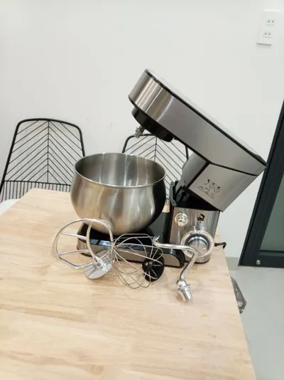 SOHEF SC205 플래너터리 믹서 5L 1200W – 거의 새것, 거의 사용하지 않음