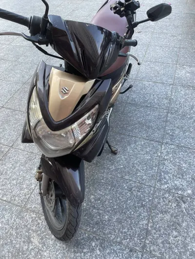 Suzuki Hayate 2011 — 125cc скутер, полностью обслужен, 5 500 000 VND