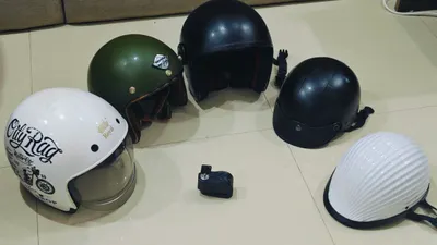 Bán gấp: Cốp hành lý 47L, mũ bảo hiểm, khóa chống trộm – Tổng 1,2 triệu VND