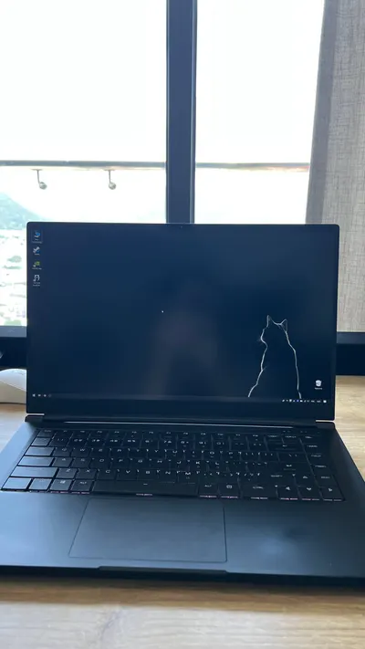 Intel NUC X15 Laptop – i7-11800H, RTX 3060, 16GB/512GB SSD