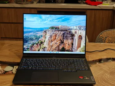 Lenovo Legion 7 Slim (16ARHA7) 笔记本电脑出售 – 高端游戏与工作站