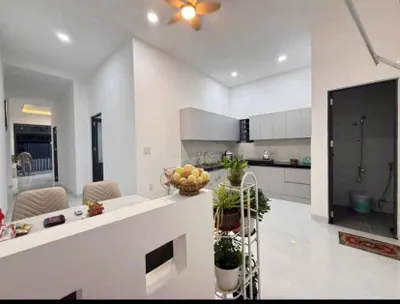 Nhà 2 phòng ngủ cho thuê – Phía Bắc Nha Trang – Vĩnh Hải – 87 m² – Khu vườn – 12 triệu VND/tháng