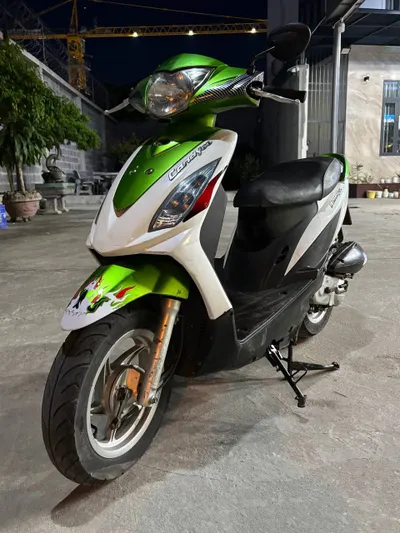 KYMCO Candy 50cc 2012 – 台湾制造踏板车，无需驾驶证