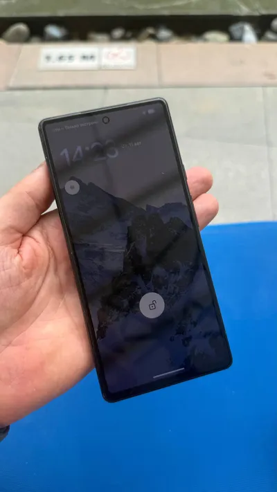 Google Pixel 6 128GB Smartphone – Good Condition, Minor Back Chip