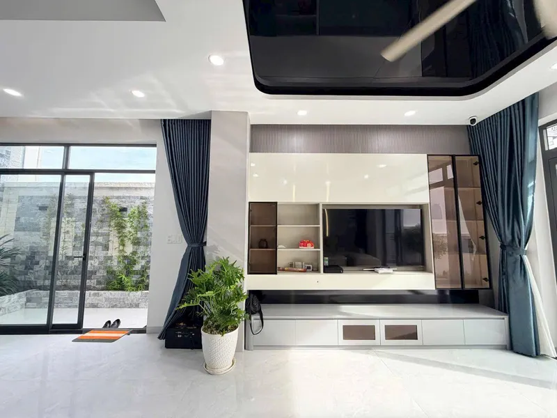 Nhà Cho Thuê 5 Phòng Ngủ – 200 m², Đầy Đủ Nội Thất, Tây Nha Trang – 25 Triệu VND/Tháng — 4/7