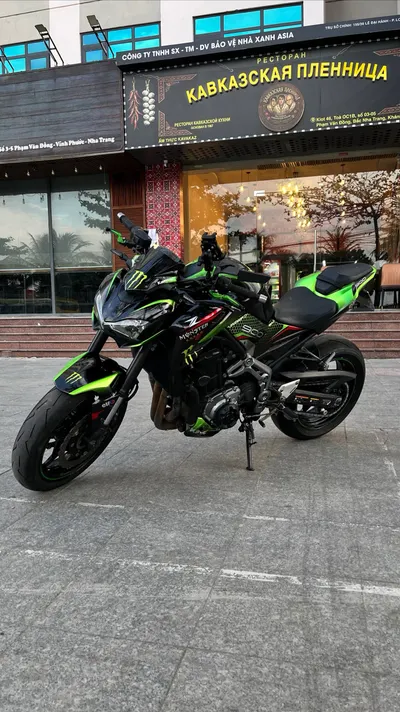 가와사키 Z900 오토바이, 2016년 – 65,000km, 신규 필름, 요시무라 배기관, 피렐리 타이어 – 125,000,000 VND