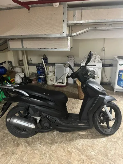 Two SYM Shark 125cc Motorcycles, 2009 – 11M VND