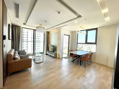 강가 뷰의 코너 아파트 – CT1 강변 럭셔리 – 1800만 동/월